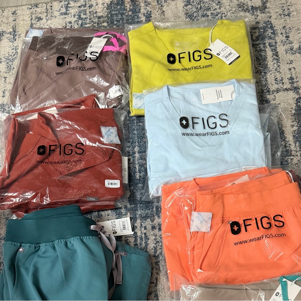 FIGS Medical Scrub Set - Top & Jogger Pants 6XL 19 pieces